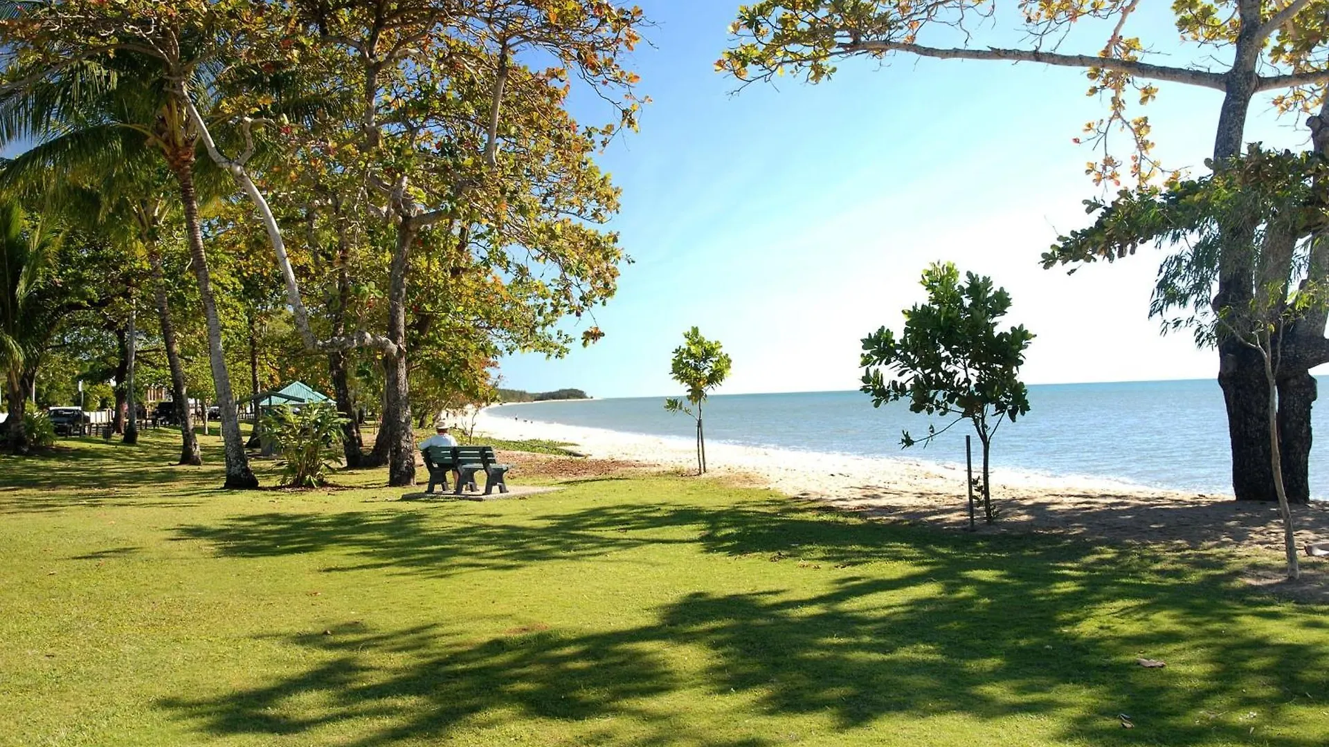 Aparthotel Cairns Beach Resort