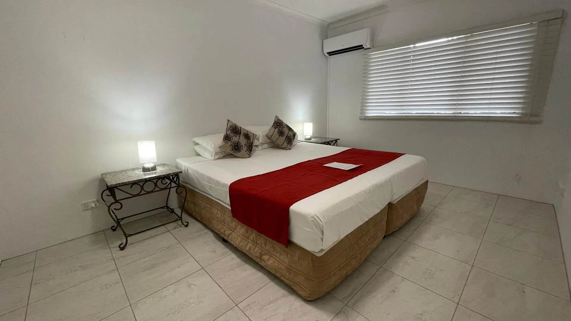 Cairns Beach Resort 4*,
